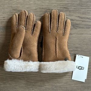 UGG women’s gloves
